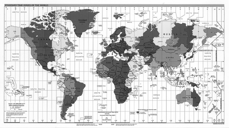 La segunda pantalla de Callsign-Display, el letrero de indicativo en tinta electrónica: el mapa de husos horarios del mundo